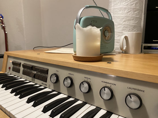 Tasten und Regler für Klang, Effekte und Lautstärke - Philicorda GM 751 vom Album ORGELMORGEL